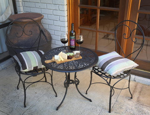 Nivalis Bed And Breakfast - Holiday Find 7