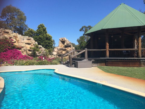 Nivalis Bed And Breakfast - Holiday Find 18