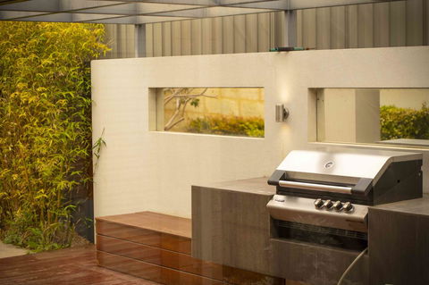 Magnificent Beach Retreat - Holiday Find 37