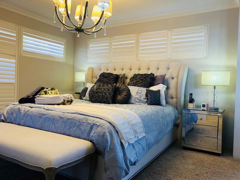 Magnificent Beach Retreat - Holiday Find 7
