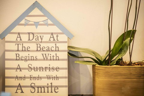 Magnificent Beach Retreat - Holiday Find 21