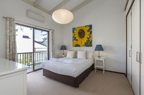 Cottesloe Sea Salt Abode - Executive Escapes - Holiday Find 4