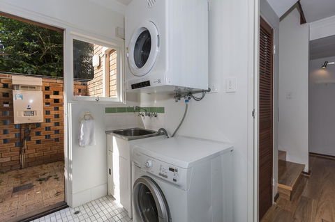 Cottesloe Sea Salt Abode - Executive Escapes - Holiday Find 12