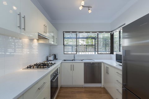 Cottesloe Sea Salt Abode - Executive Escapes - Holiday Find 13