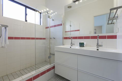 Cottesloe Sea Salt Abode - Executive Escapes - Holiday Find 11