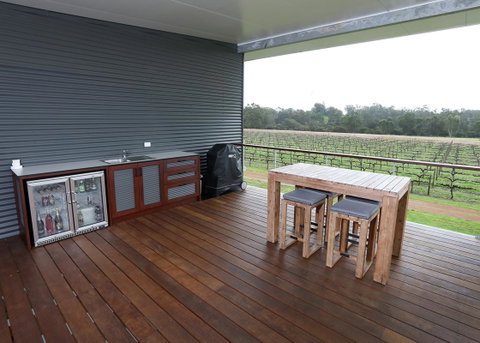 Lot113 Vineyard Accommodation - Holiday Find 7