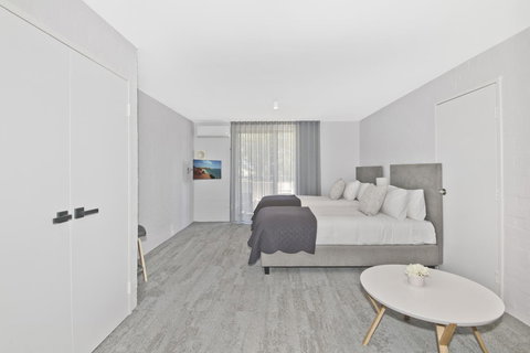 Atrium Hotel Mandurah - Holiday Find 23