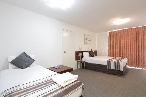 Atrium Hotel Mandurah - Holiday Find 1
