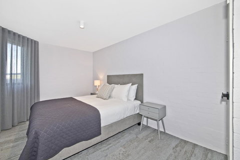 Atrium Hotel Mandurah - Holiday Find 35