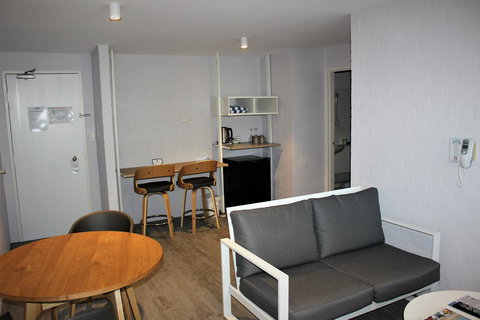 Atrium Hotel Mandurah - Holiday Find 12