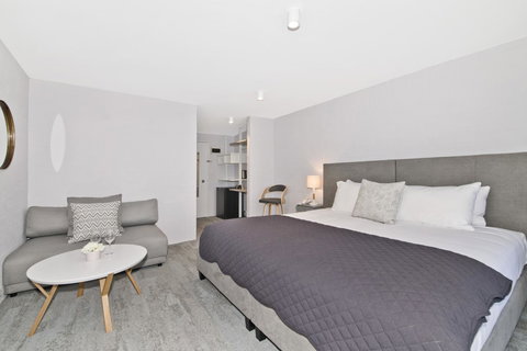 Atrium Hotel Mandurah - Holiday Find 16