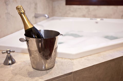 Caves House Hotel & Apartments Yallingup - Holiday Find 1