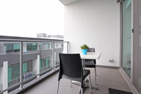 188 Apartments - Holiday Find 6
