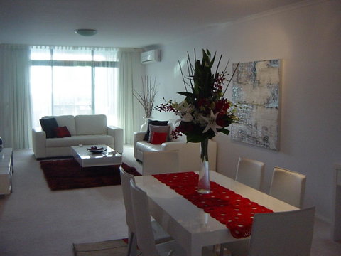 188 Apartments - Holiday Find 3
