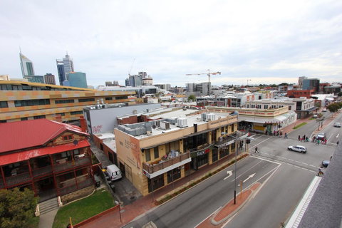 188 Apartments - Holiday Find 28