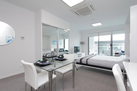 188 Apartments - Holiday Find 35