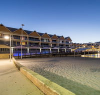Dolphin Quay Apartments - Holiday Find