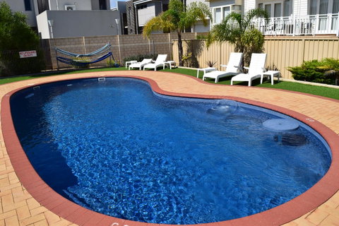 The Jetty Resort - Holiday Find 18