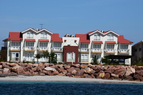 The Jetty Resort - Holiday Find 36