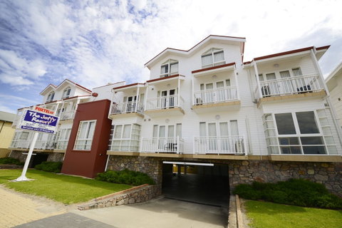 The Jetty Resort - Holiday Find 28