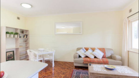 Broadway Apartments - Holiday Find 13