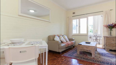 Broadway Apartments - Holiday Find 17