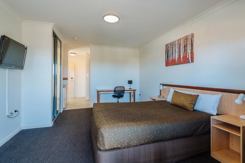Canning Bridge Auto Lodge - Holiday Find 5