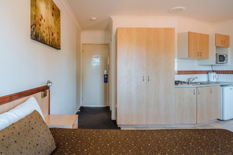 Canning Bridge Auto Lodge - Holiday Find 33