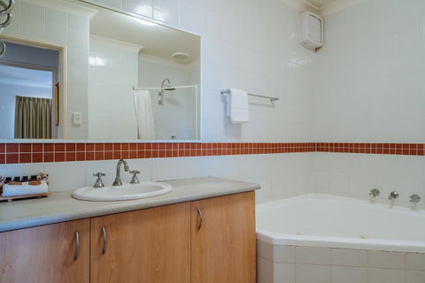Canning Bridge Auto Lodge - Holiday Find 42