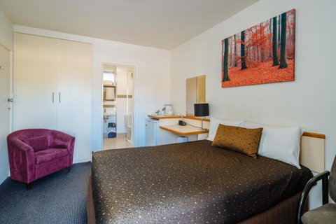 Canning Bridge Auto Lodge - Holiday Find 21