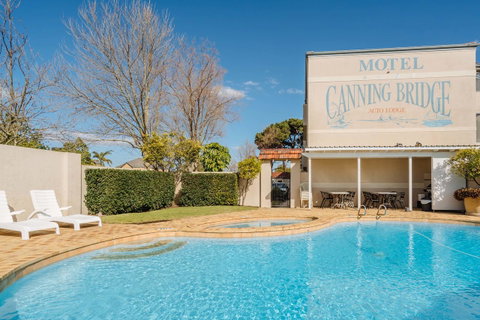 Canning Bridge Auto Lodge - Holiday Find 12