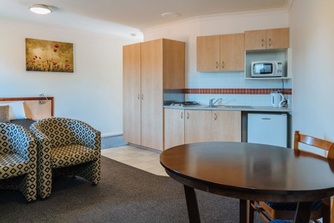 Canning Bridge Auto Lodge - Holiday Find 36