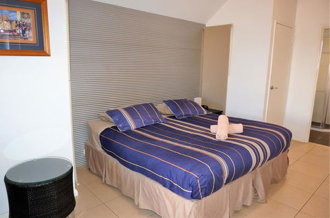 Osprey Holiday Village Unit 203 1 Bedroom - Holiday Find 3