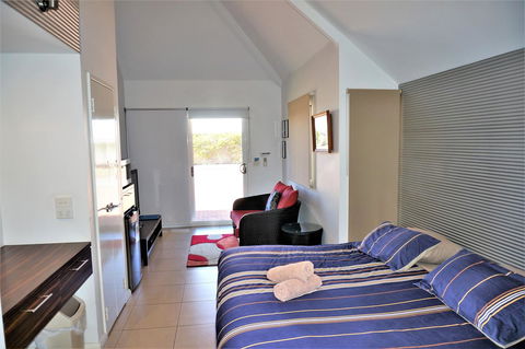 Osprey Holiday Village Unit 203 1 Bedroom - Holiday Find 5