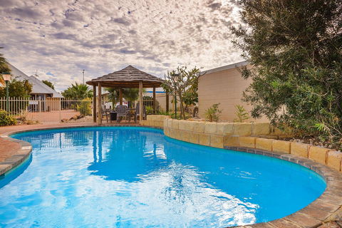 Osprey Holiday Village Unit 203 1 Bedroom - Holiday Find 14