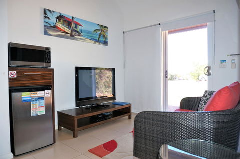 Osprey Holiday Village Unit 203 1 Bedroom - Holiday Find 7