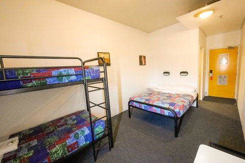 Perth City YHA - Holiday Find 28