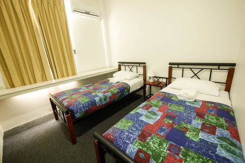 Perth City YHA - Holiday Find 18
