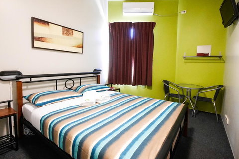 Perth City YHA - Holiday Find 12