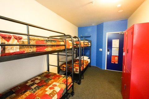 Perth City YHA - Holiday Find 13