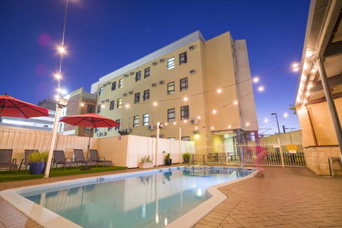 Perth City YHA - Holiday Find 0