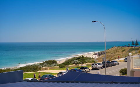 Cottesloe Blue Apartment - Executive Escapes - Holiday Find 0