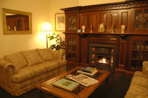 Clifton Motel & Grittleton Lodge - Holiday Find 15