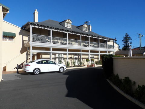 Clifton Motel & Grittleton Lodge - Holiday Find 9