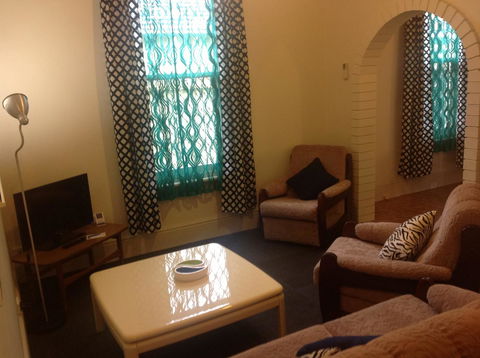 Clifton Motel & Grittleton Lodge - Holiday Find 36