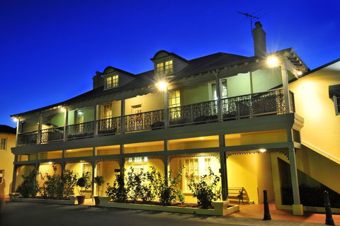 Clifton Motel & Grittleton Lodge - Holiday Find 0
