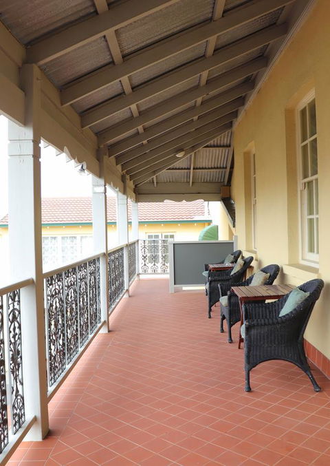 Clifton Motel & Grittleton Lodge - Holiday Find 8