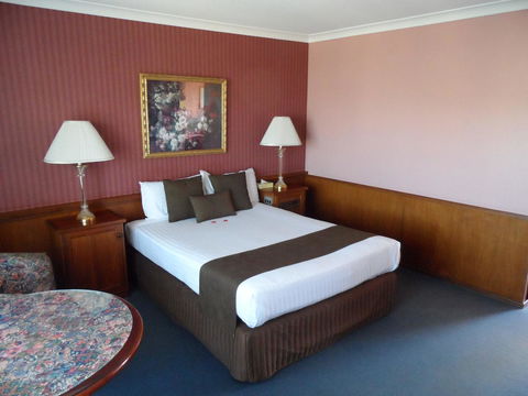 Clifton Motel & Grittleton Lodge - Holiday Find 20