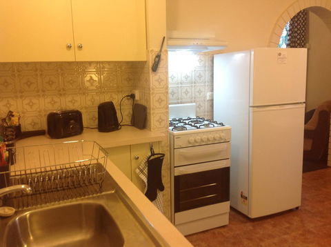 Clifton Motel & Grittleton Lodge - Holiday Find 34