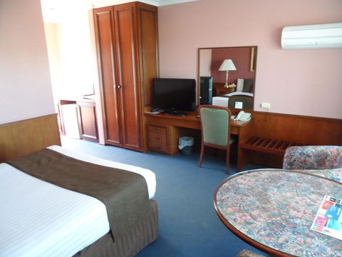 Clifton Motel & Grittleton Lodge - Holiday Find 21